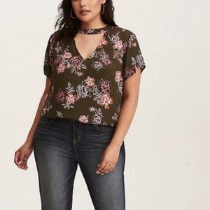 TORRID NWT Choker Neck Floral Green V Neck Blouse